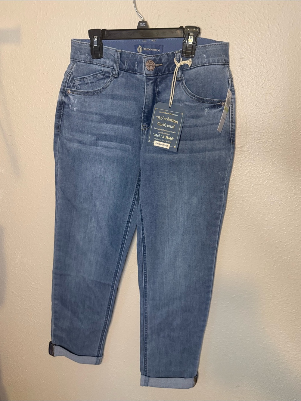 New Democracy Girlfriend Jeans in Mid Blue Wash size 4 stretch